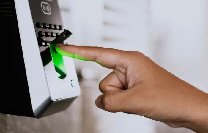 Access Control & Attendance